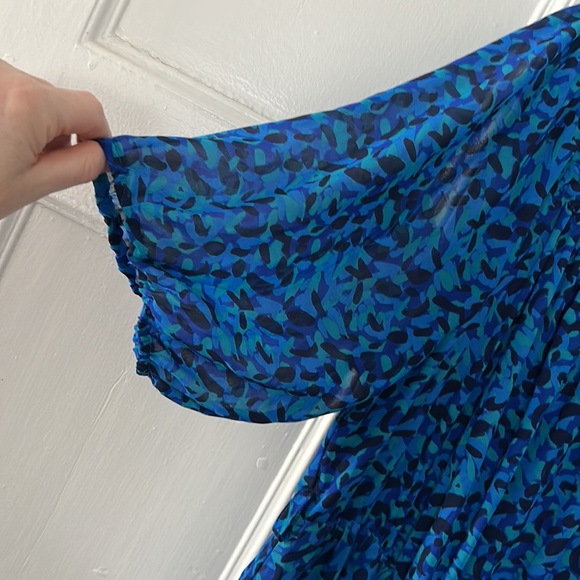 4 for $70.00- Long dress, light & airy, size 1X, Blue,GreenBlack, buttoned front - Picture 2 of 9